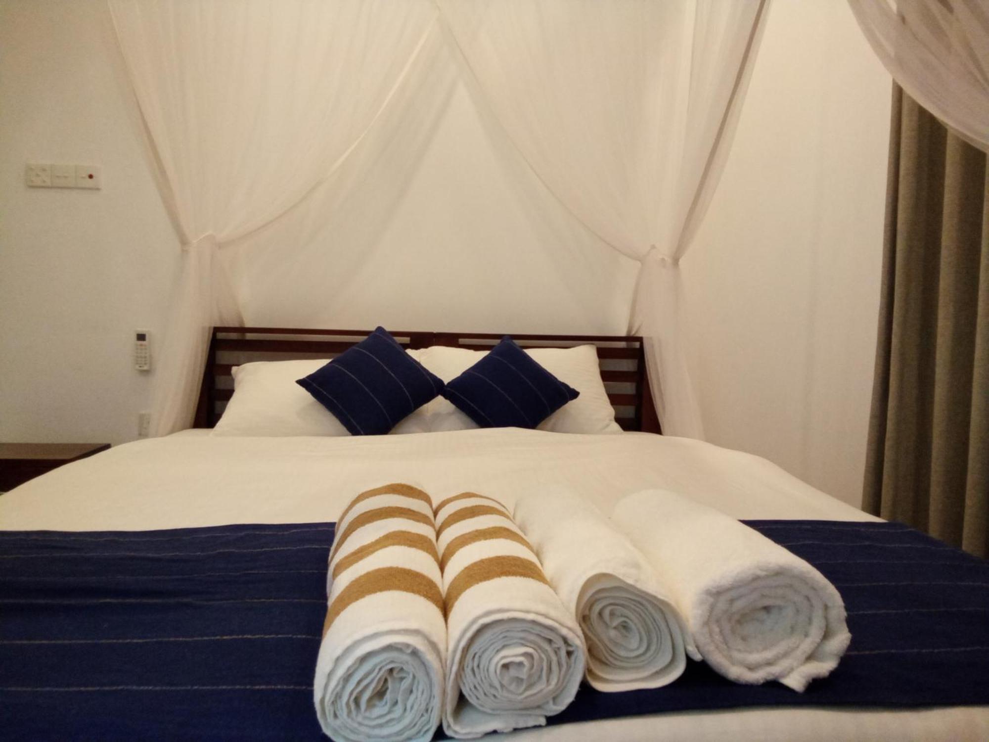 The Moose Weligama Bed & Breakfast Exterior photo