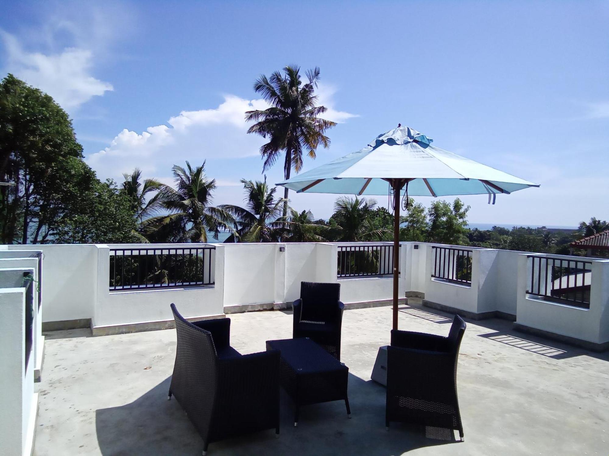 The Moose Weligama Bed & Breakfast Exterior photo