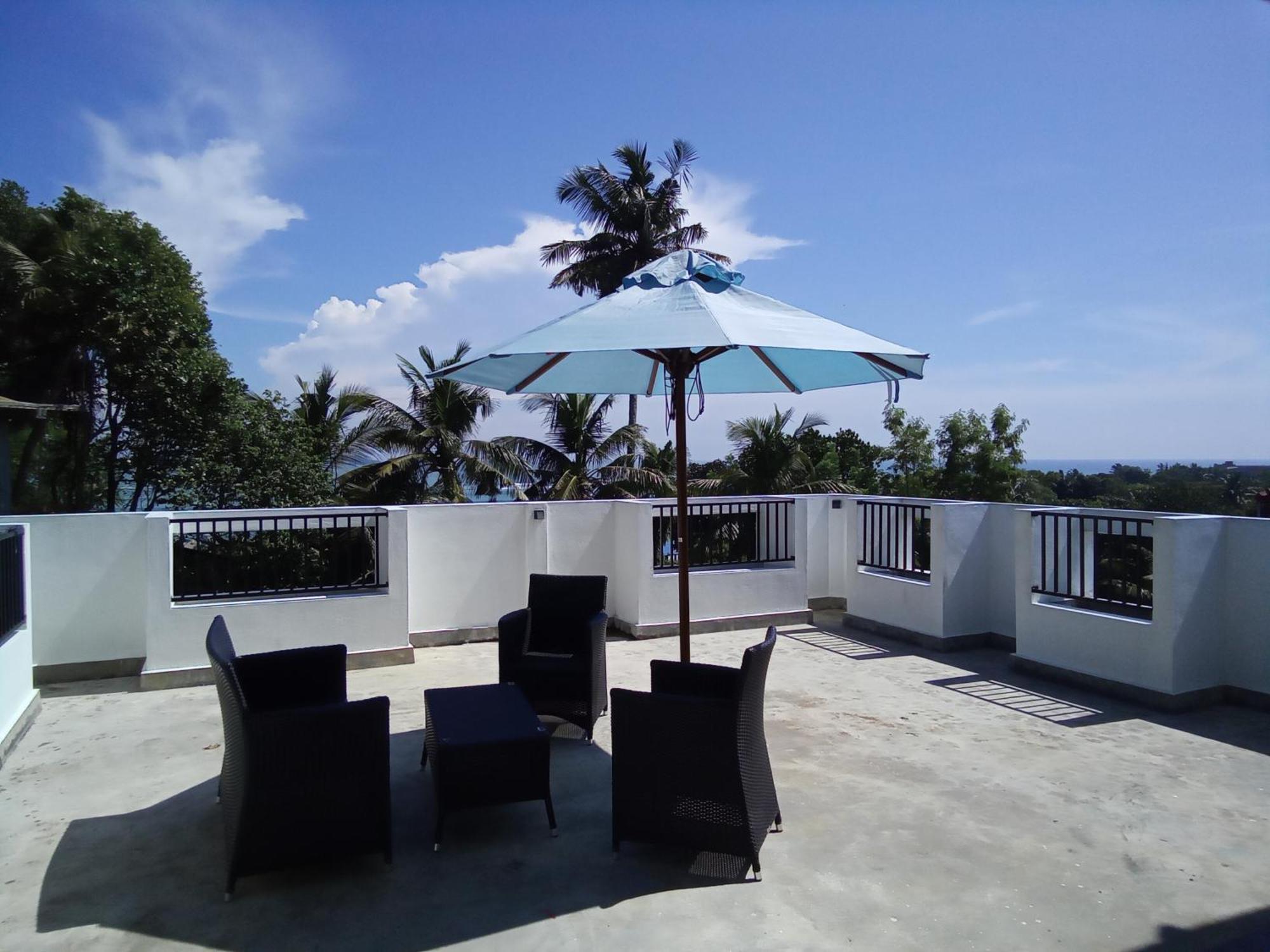 The Moose Weligama Bed & Breakfast Exterior photo