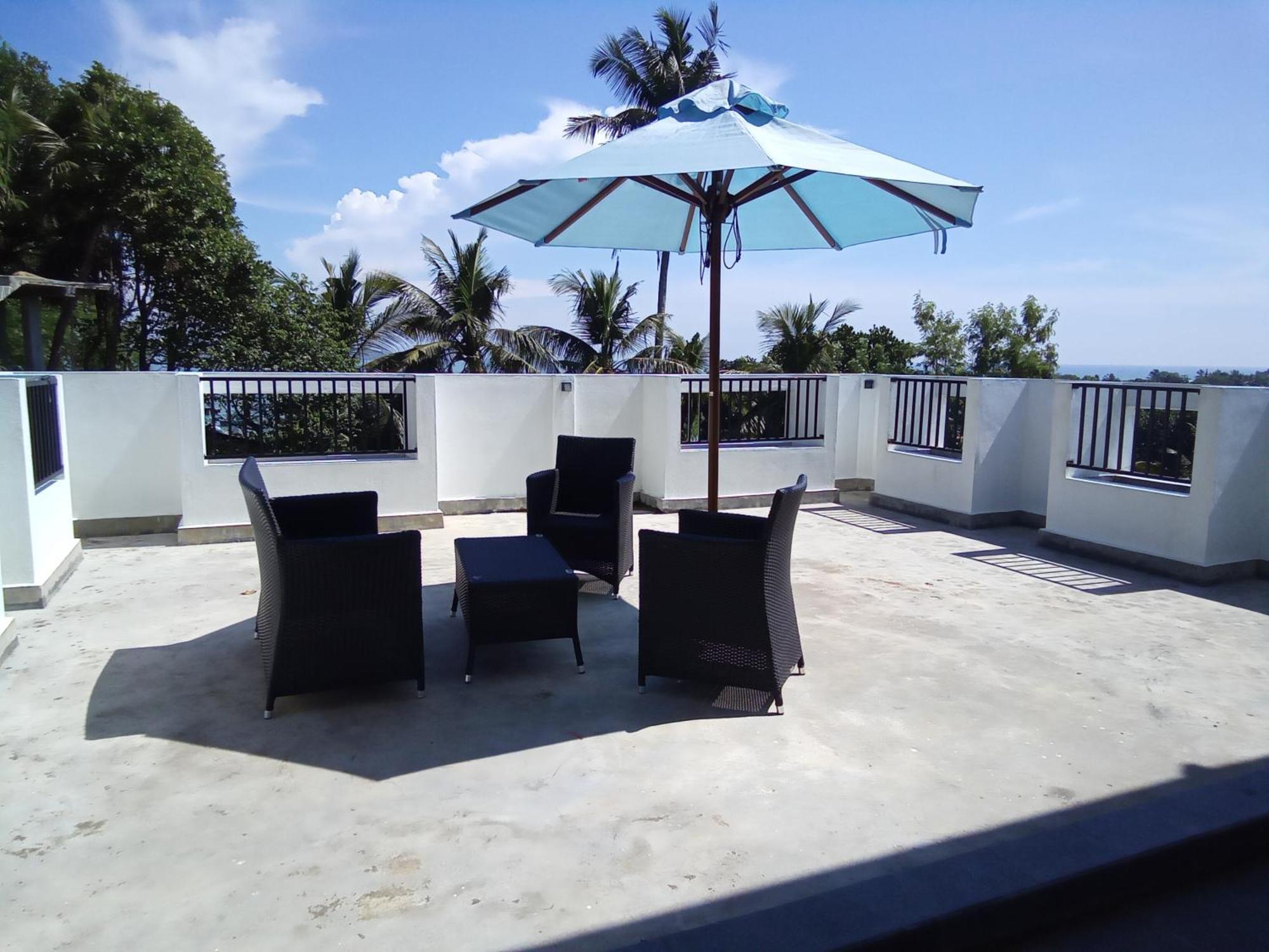 The Moose Weligama Bed & Breakfast Exterior photo