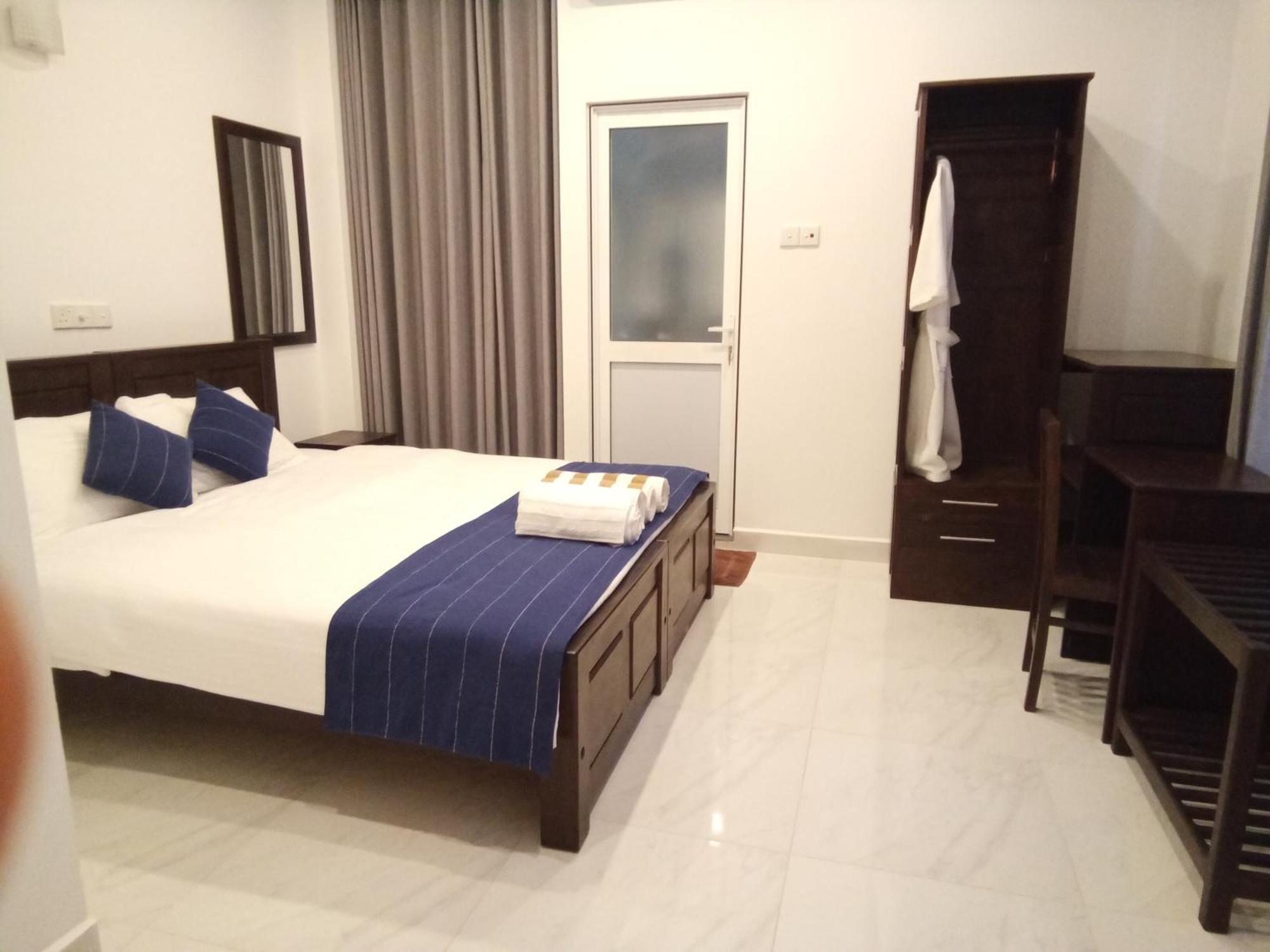 The Moose Weligama Bed & Breakfast Exterior photo