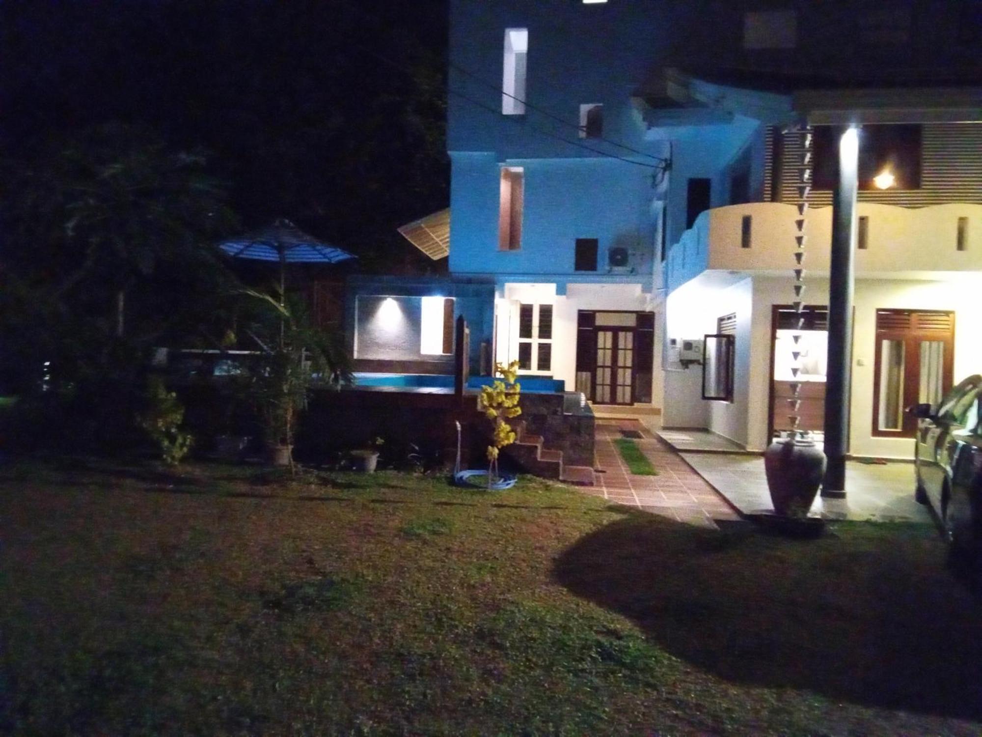 The Moose Weligama Bed & Breakfast Exterior photo